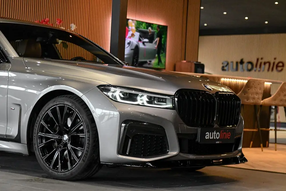 BMW 7-serie 730d M-Sport. Pano uit 2019, foto 10