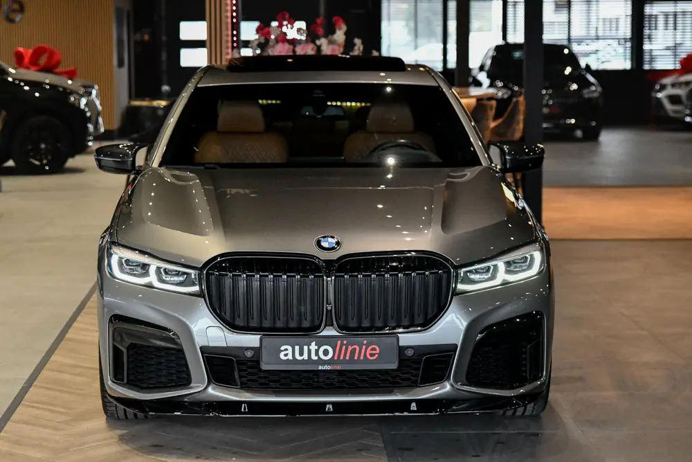 BMW 7-serie 730d M-Sport. Pano uit 2019, foto 8