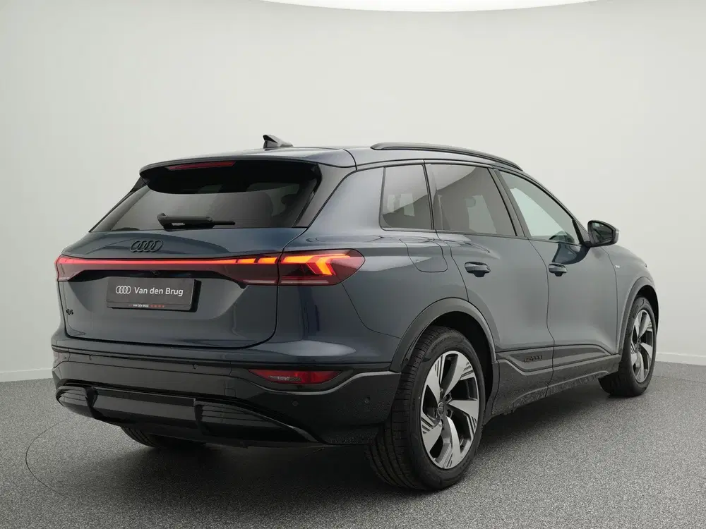 Audi Q6 e-tron edition 83 kWh S-Line 252 PK uit 2025, foto 2