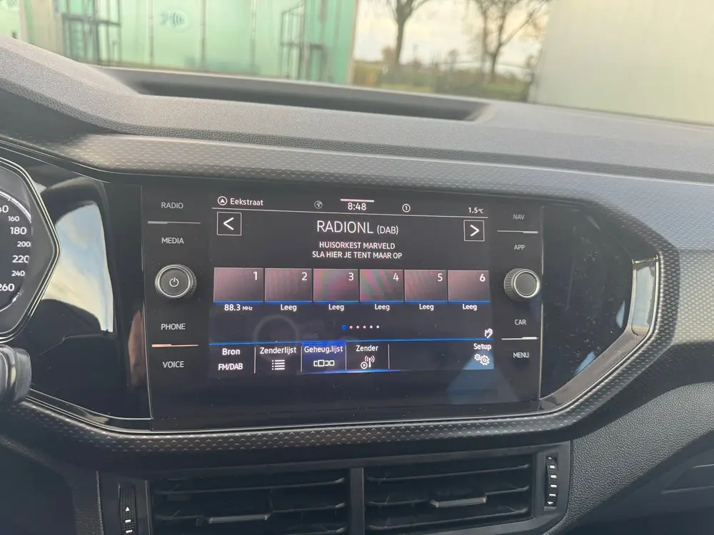 Volkswagen T-Cross 1.0 TSI Life , Airco , Navigatie uit 2020, foto 16