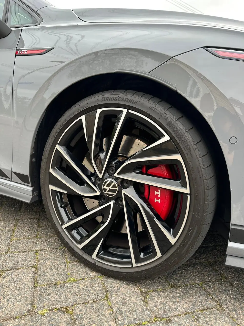 Volkswagen Golf GTI Clubsport | 2021 | 300pk | Moonstonegrey uit 2021, foto 12