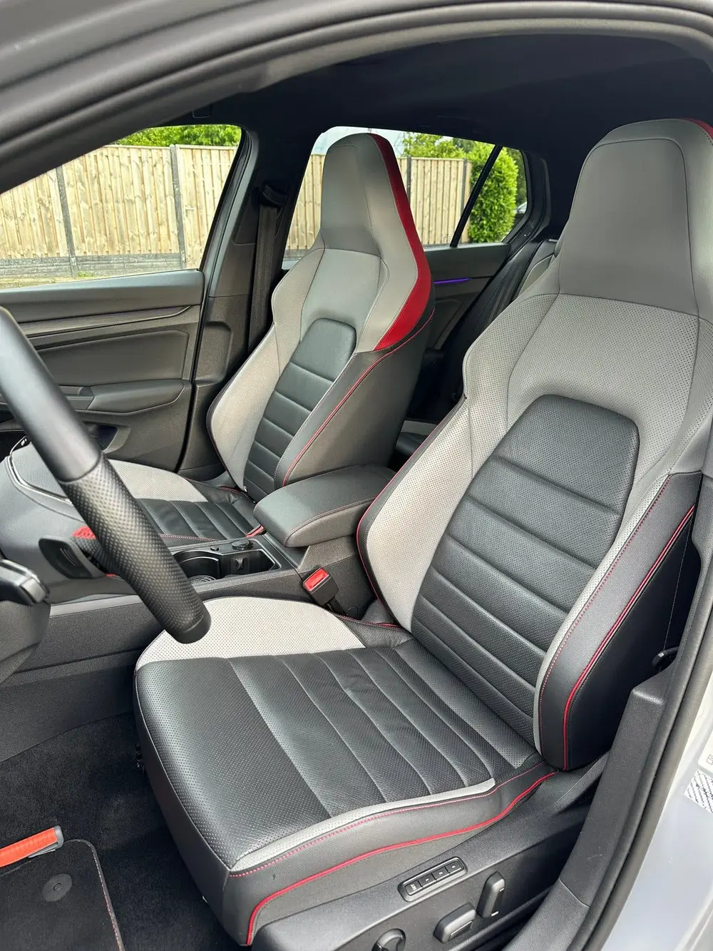 Volkswagen Golf GTI Clubsport | 2021 | 300pk | Moonstonegrey uit 2021, foto 18