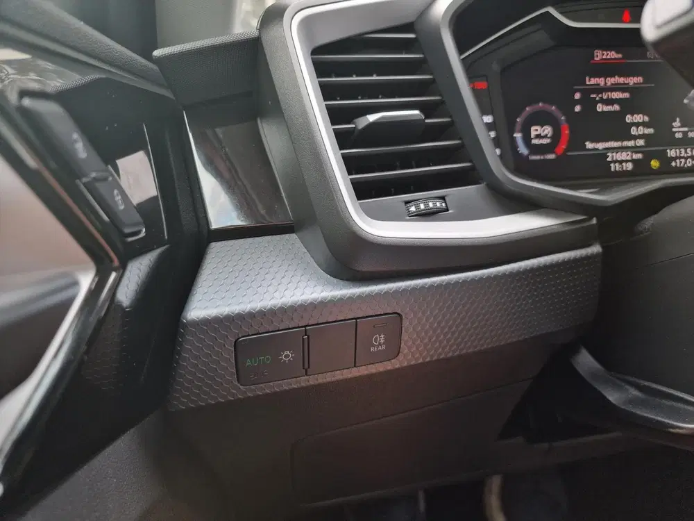 Audi A1 30 TFSI Advanced edition uit 2023, foto 18