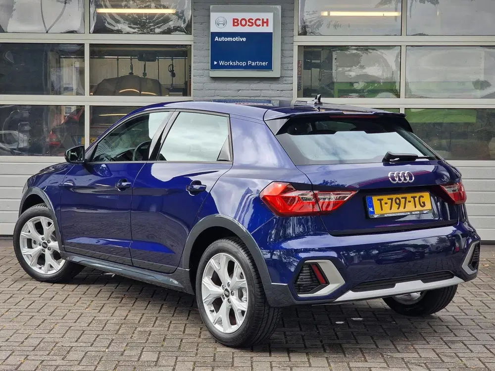Audi A1 30 TFSI Advanced edition uit 2023, foto 2