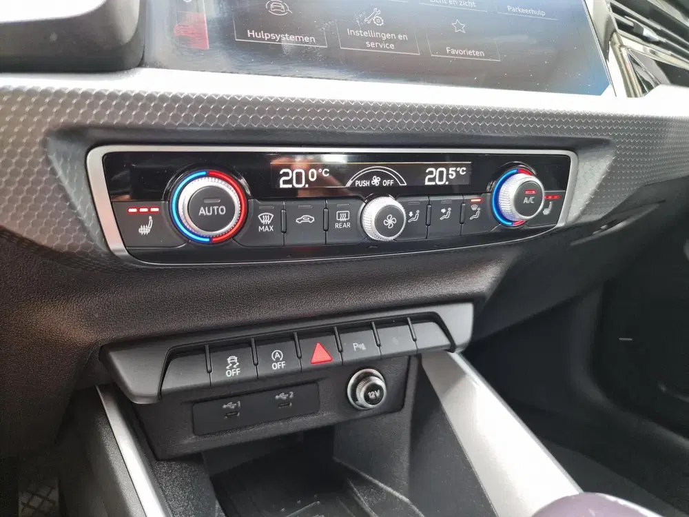 Audi A1 30 TFSI Advanced edition uit 2023, foto 9