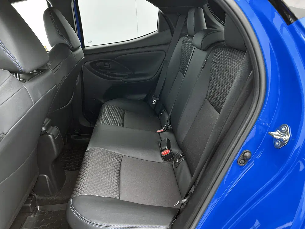 Toyota Yaris 1.5 Hybrid 130 Launch Edition limited uit 2024, foto 20
