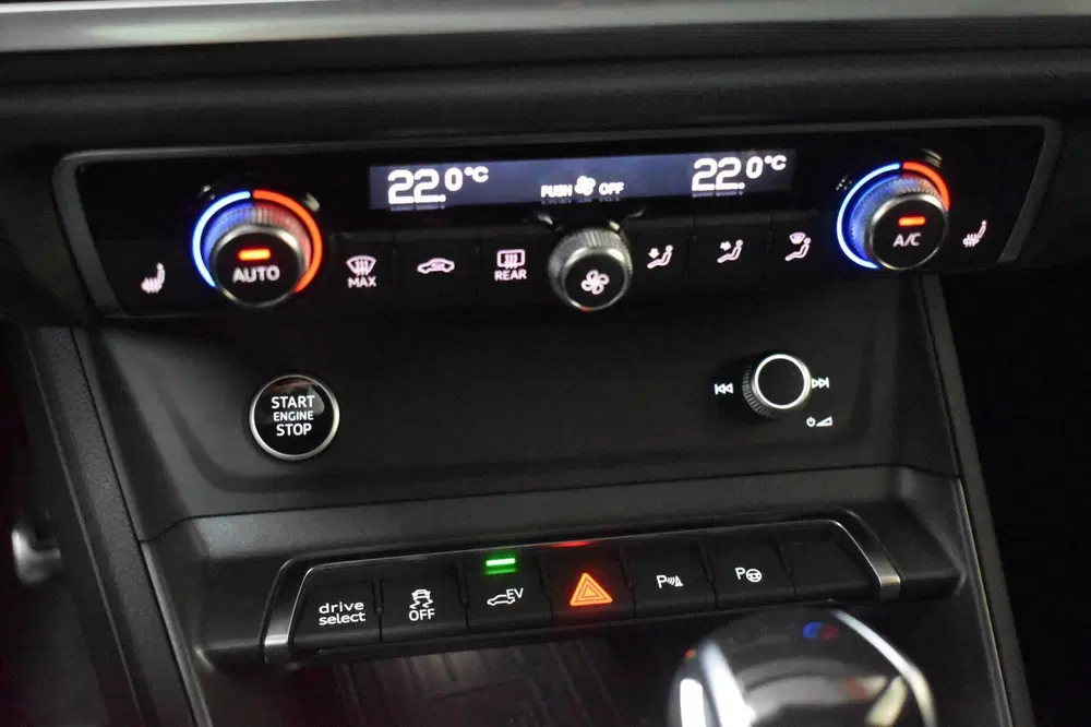 Audi Q3 45 TFSI e S-Line 245pk uit 2022, foto 14