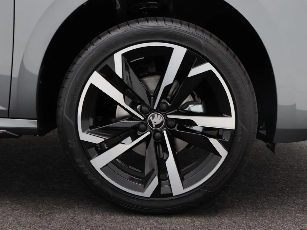 Skoda Kamiq Monte Carlo 1.0 TSI 115 PK uit 2026, foto 12