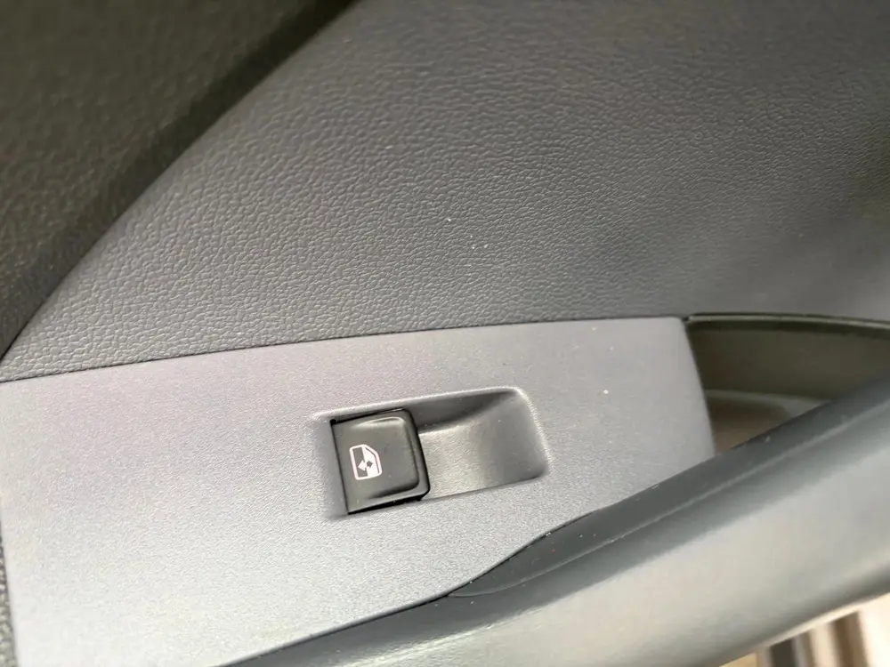 Volkswagen T-CROSS 1.0 TSI Life / Carplay / Airco / Add. Cru uit 2021, foto 13