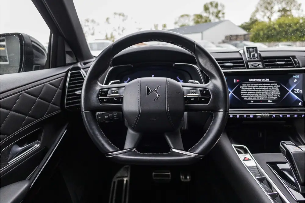 DS Automobiles DS 7 Crossback DS 7 Crossback E-Tense Rivoli uit 2022, foto 7