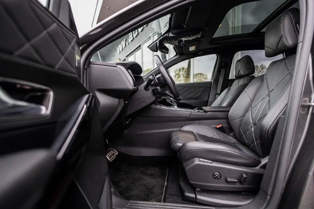 DS Automobiles DS 7 Crossback DS 7 Crossback E-Tense Rivoli uit 2022, foto 9