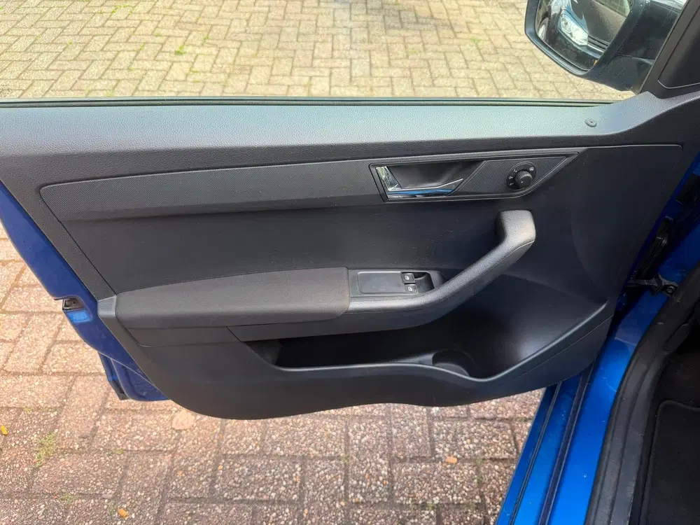 Skoda Fabia Combi 1.0 TSI Business Edition uit 2021, foto 11