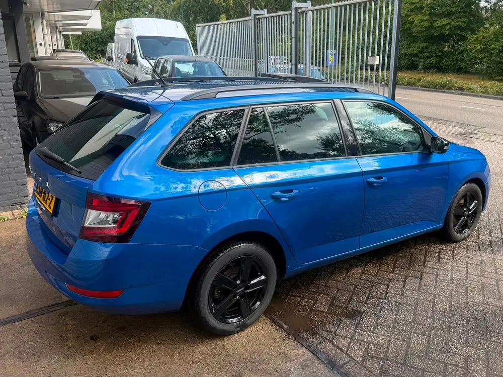 Skoda Fabia Combi 1.0 TSI Business Edition uit 2021, foto 5
