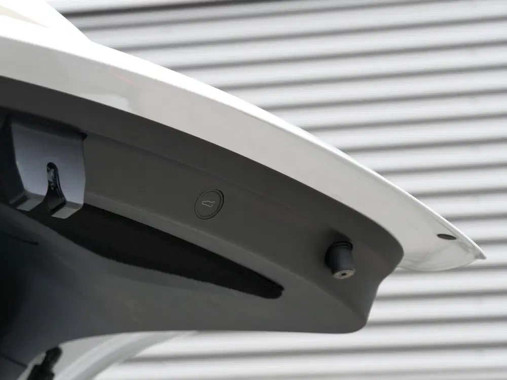 Tesla Model Y 75kWh AWD LONG RANGE uit 2022, foto 14