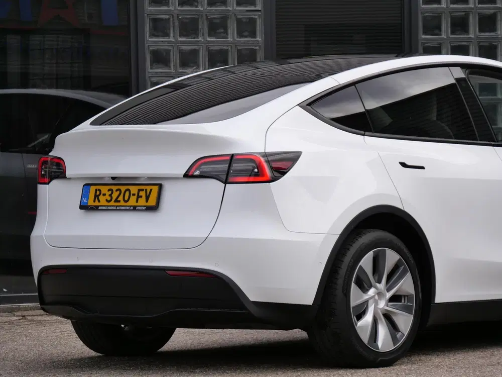 Tesla Model Y 75kWh AWD LONG RANGE uit 2022, foto 20