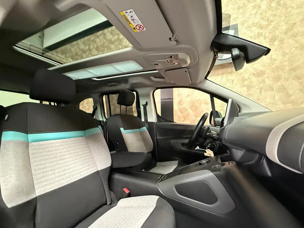 Citroën Berlingo Citroen Berlingo 1.2 PureTech Shine uit 2020, foto 10