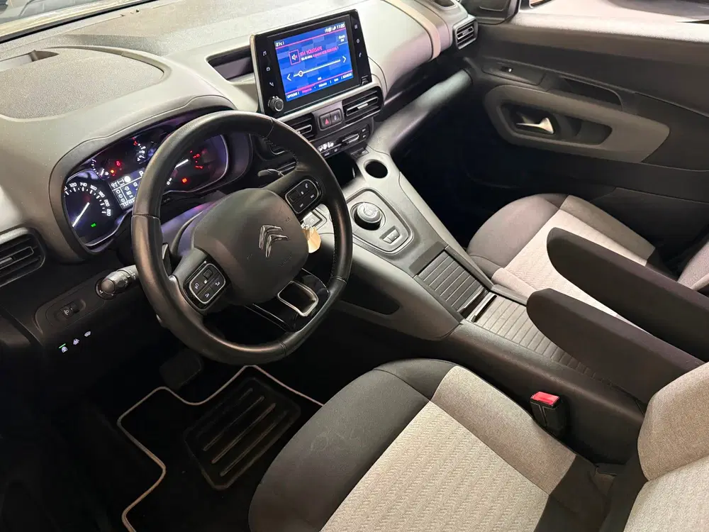 Citroën Berlingo Citroen Berlingo 1.2 PureTech Shine uit 2020, foto 14
