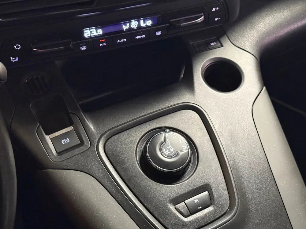 Citroën Berlingo Citroen Berlingo 1.2 PureTech Shine uit 2020, foto 17