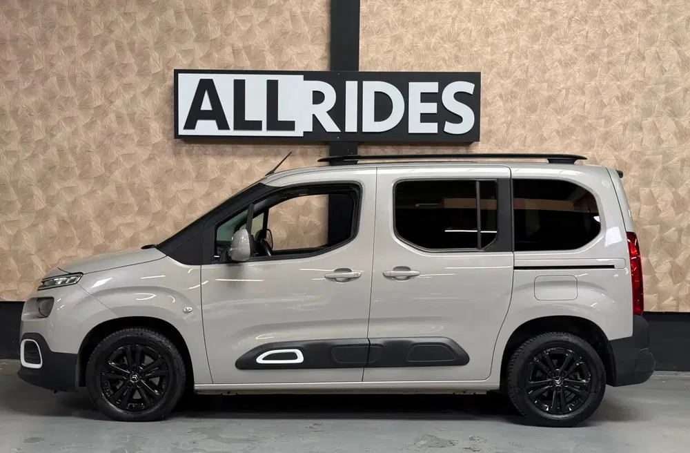 Citroën Berlingo Citroen Berlingo 1.2 PureTech Shine uit 2020, foto 5