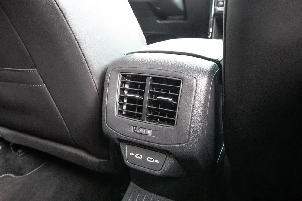 Volkswagen T-Roc 1.5 TSI R-Line Edition | Adapt cruise | Pan uit 2025, foto 10