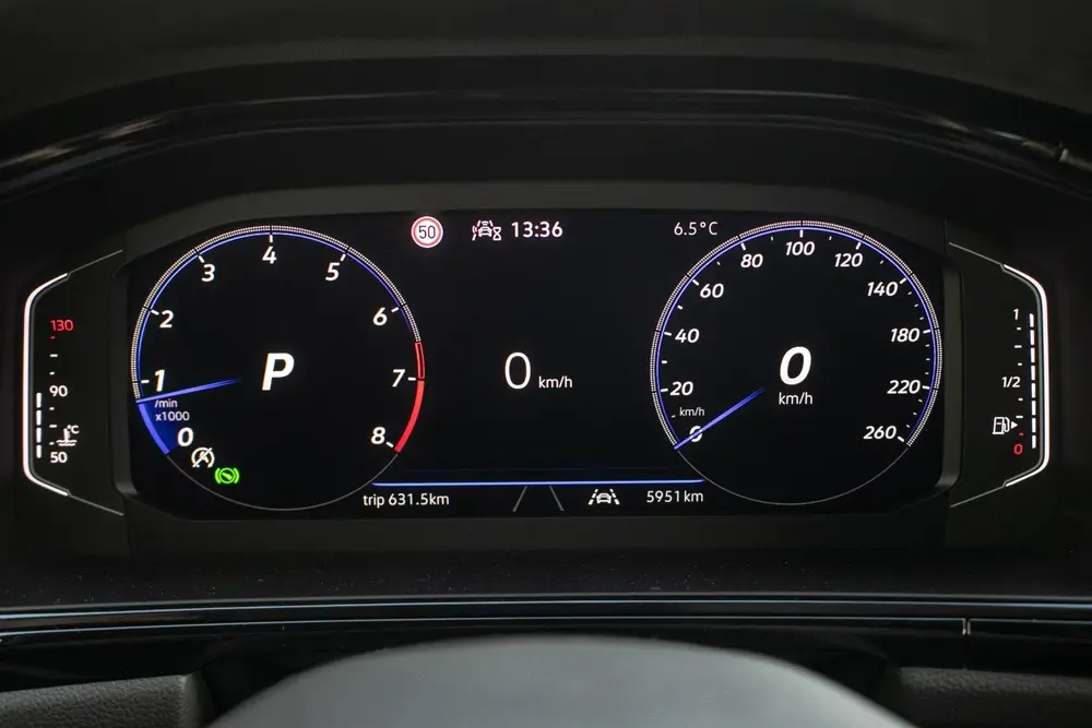 Volkswagen T-Roc 1.5 TSI R-Line Edition | Adapt cruise | Pan uit 2025, foto 19