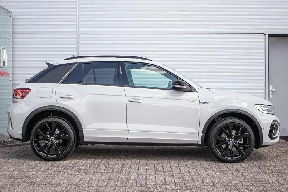 Volkswagen T-Roc 1.5 TSI R-Line Edition | Adapt cruise | Pan uit 2025, foto 2