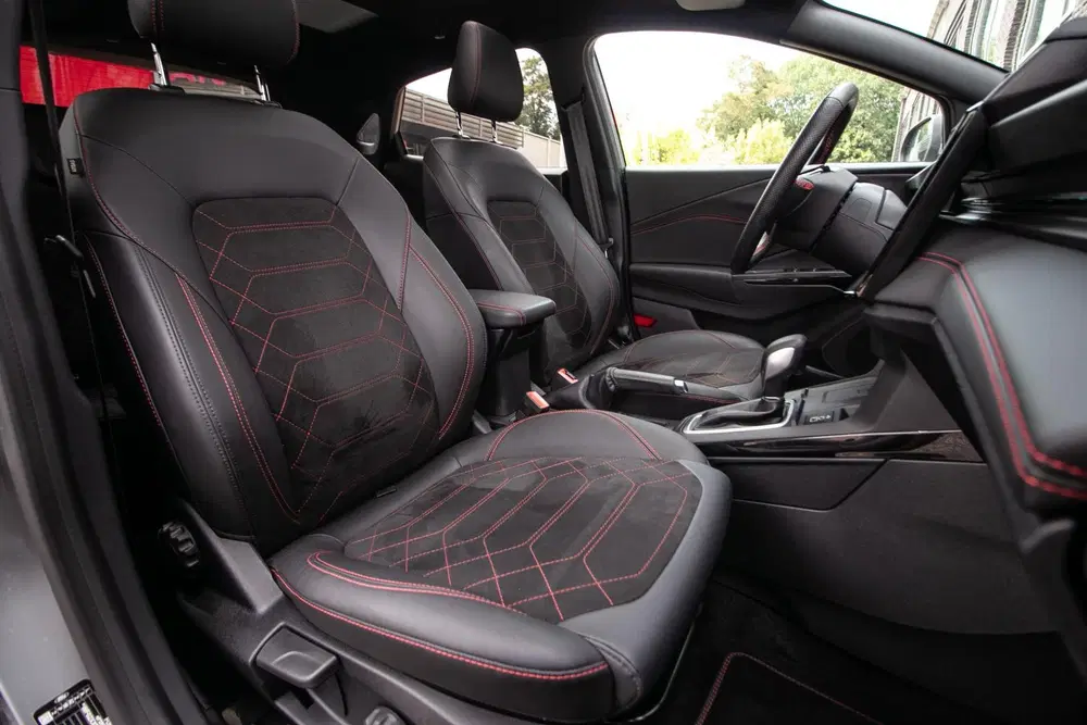 Ford Puma 1.0 EcoBoost Hybrid ST-Line X uit 2024, foto 6