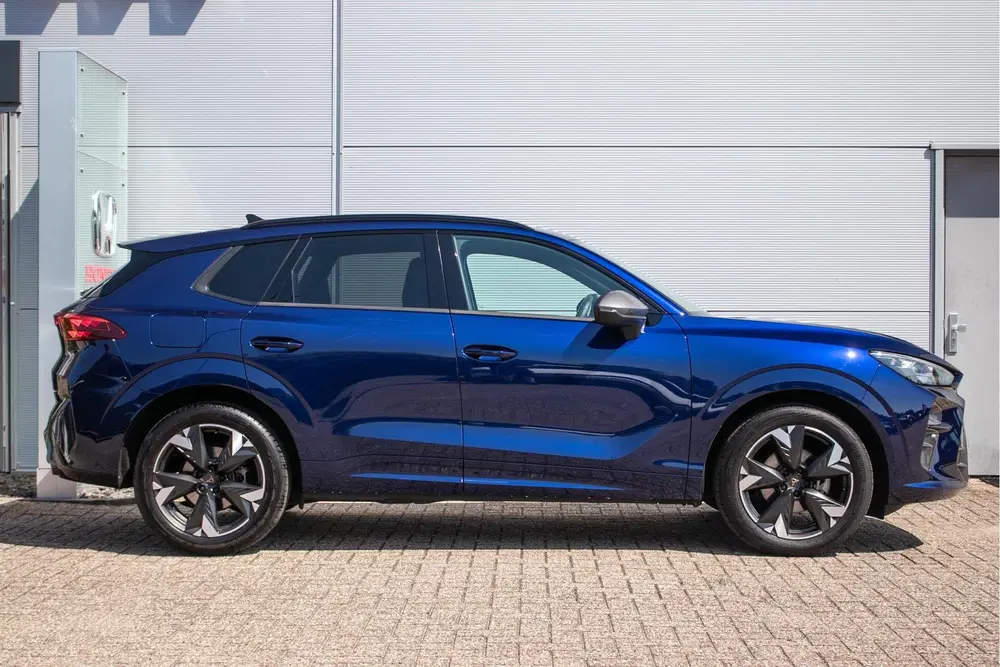 Cupra Terramar 1.5 TSI e-Hybrid Business uit 2025, foto 2