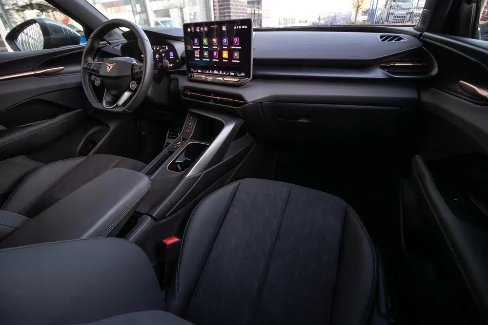 Cupra Terramar 1.5 TSI e-Hybrid Business uit 2025, foto 4