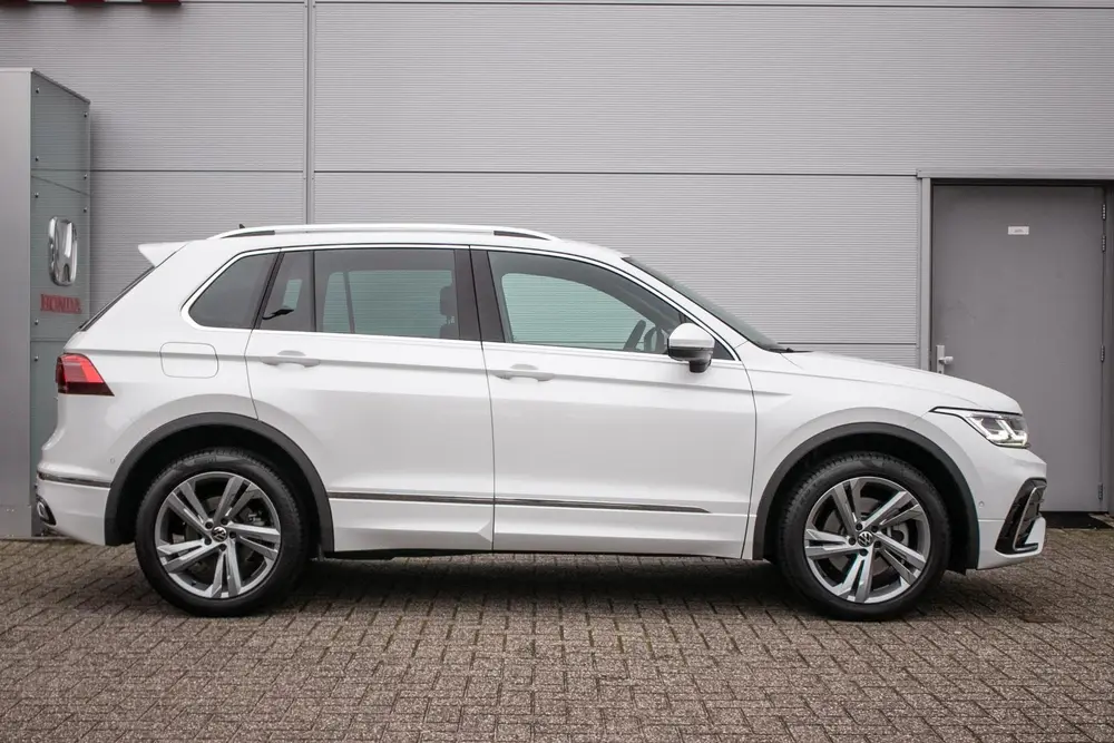 Volkswagen Tiguan 1.4 TSI eHybrid R-Line Business+ - Trekhaa uit 2022, foto 2
