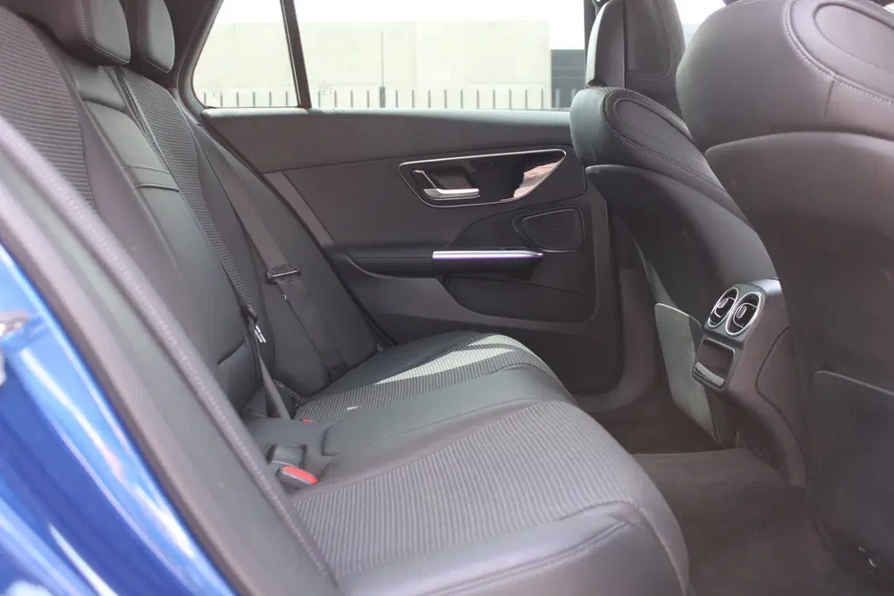 Mercedes-Benz C-Klasse 300e Luxury Line NIGHT PAKKET uit 2022, foto 17