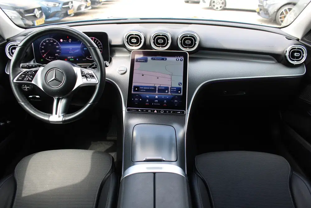 Mercedes-Benz C-Klasse 300e Luxury Line NIGHT PAKKET uit 2022, foto 3