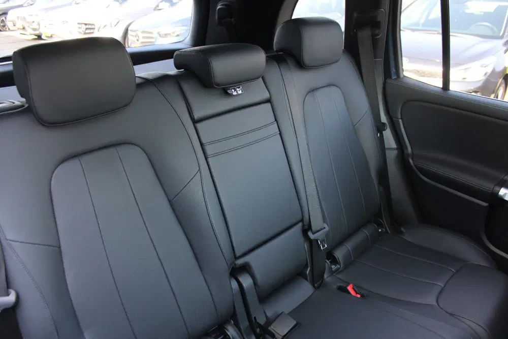 Mercedes-Benz EQB 250 Luxury Line 7-PER 67 kWh PANORAMADAK L uit 2023, foto 13