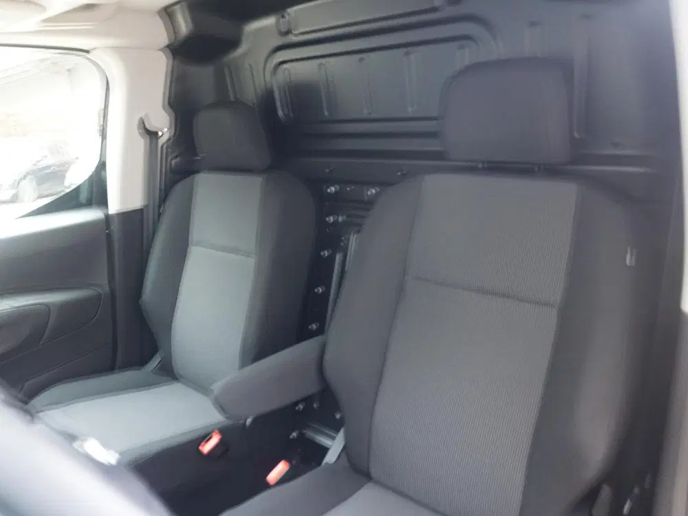 Opel Combo L1 50kWh uit 2026, foto 10