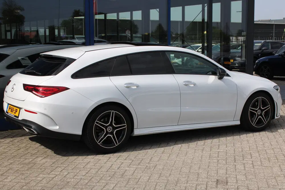 Mercedes-Benz CLA 180 AUT7 AMG NIGHT P uit 2022, foto 4