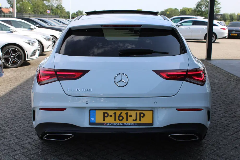 Mercedes-Benz CLA 180 AUT7 AMG NIGHT P uit 2022, foto 5