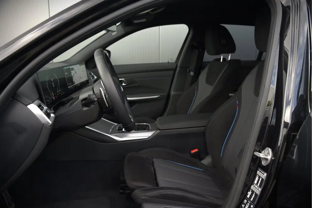 BMW 3-Serie 3 Serie Touring 330i xDrive High Excecutive M Sport | M uit 2024, foto 3