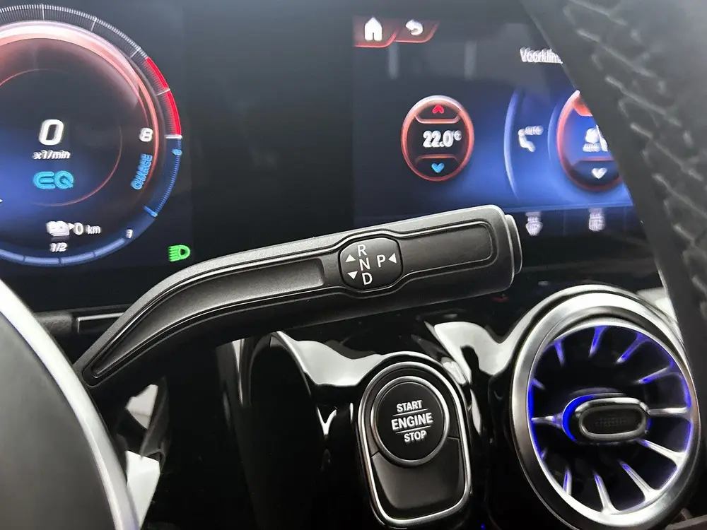 Mercedes-Benz GLA 250 e Progressive uit 2021, foto 11