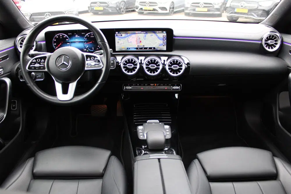Mercedes-Benz CLA 180 AUT7 Luxury Line PANORAMADAK LE uit 2020, foto 13