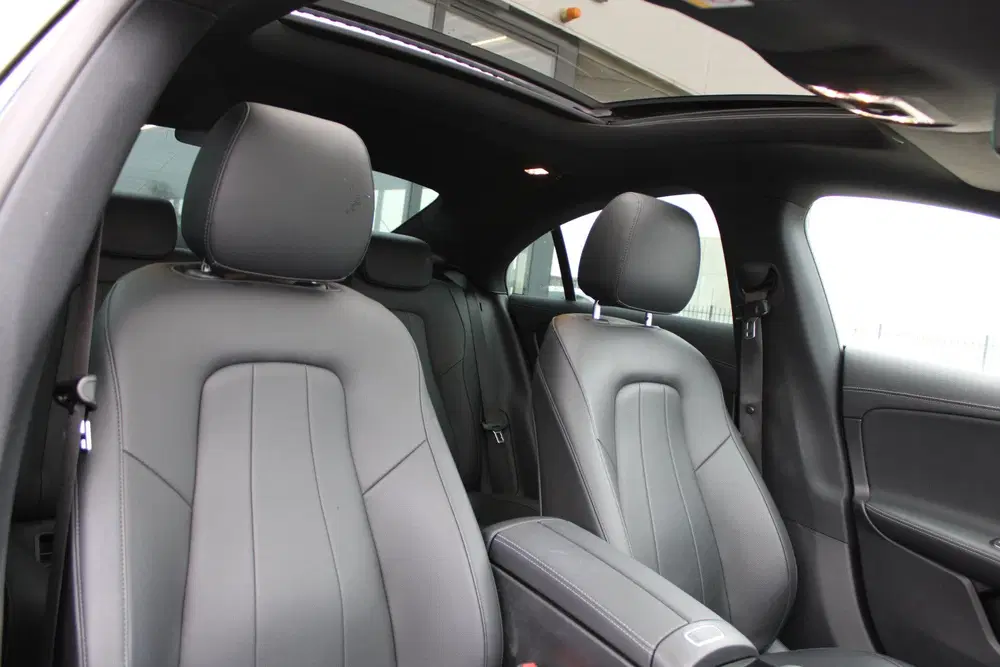 Mercedes-Benz CLA 180 AUT7 Luxury Line PANORAMADAK LE uit 2020, foto 18