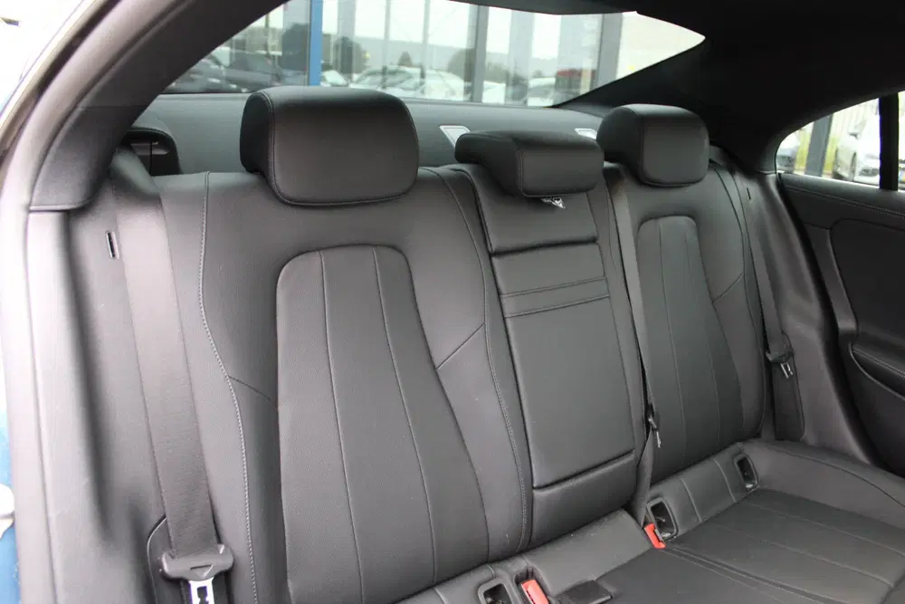 Mercedes-Benz CLA 180 AUT7 Luxury Line PANORAMADAK LE uit 2020, foto 19