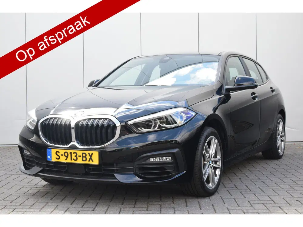 BMW 1-serie 116i Navi uit 2023