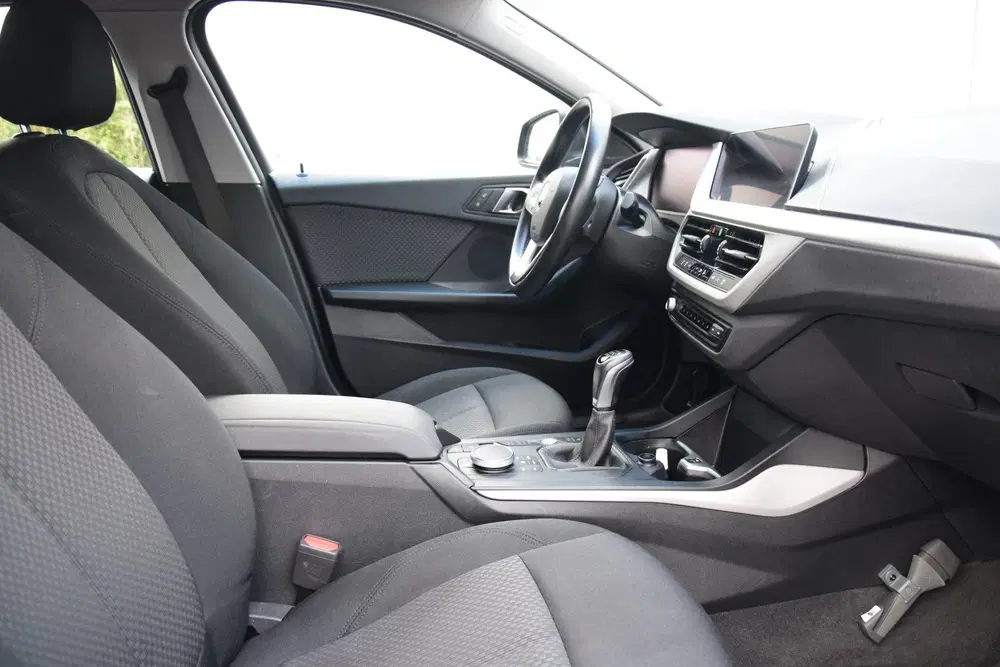 BMW 1-serie 116i Navi uit 2023, foto 12