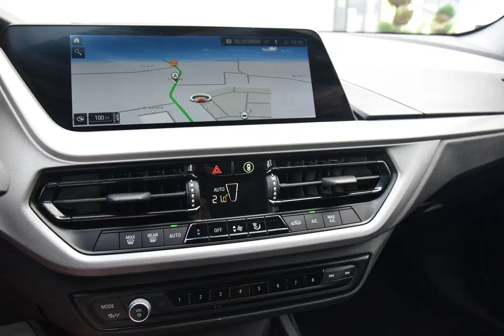 BMW 1-serie 116i Navi uit 2023, foto 15