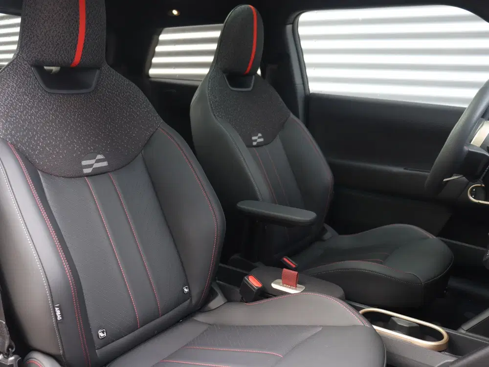 Mini John Cooper Works Cooper E uit 2024, foto 10