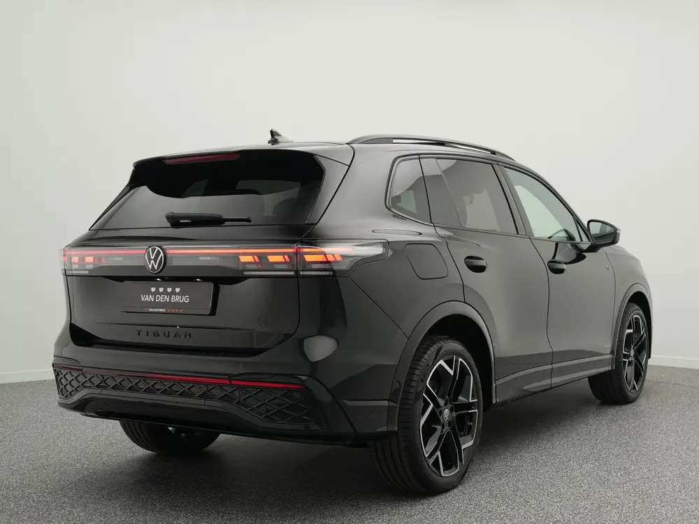 Volkswagen Tiguan 1.5 eHybrid 272pk R-Line Edition | Trekhaa uit 2025, foto 2