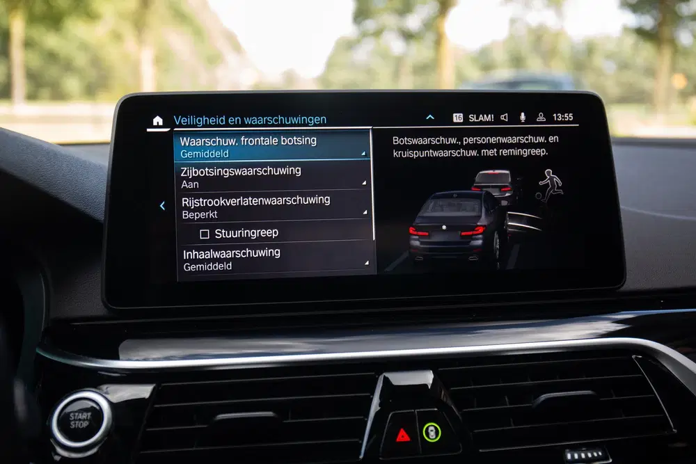 BMW 5-serie 5 Serie 545e xDrive High Executive M-Sport uit 2021, foto 18