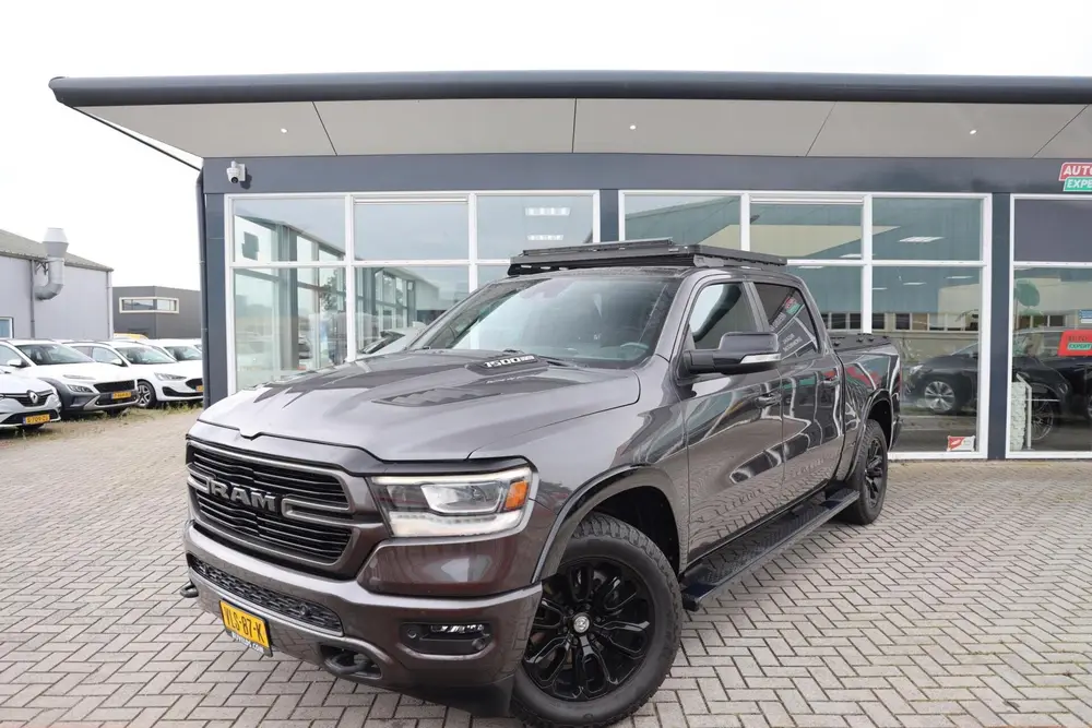 Dodge Ram 1500 5.7 V8 4x4 Crew Cab Laramie|Luchtvering|D uit 2022, foto 2