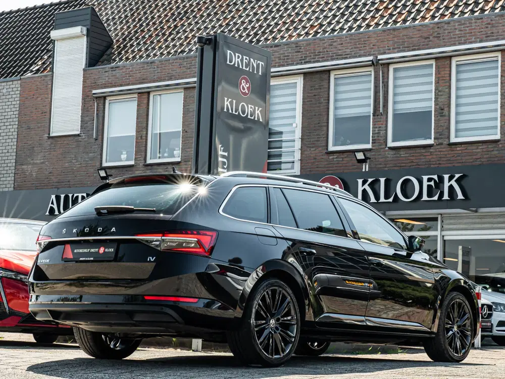 Skoda Superb 1.4 TSI iV Sportline Business 19 INCH CAM uit 2023, foto 3