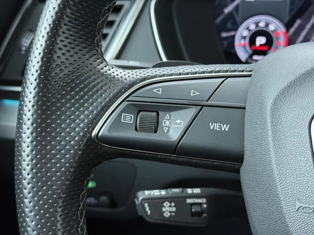 Audi Q5 40 TFSI S edition uit 2022, foto 10